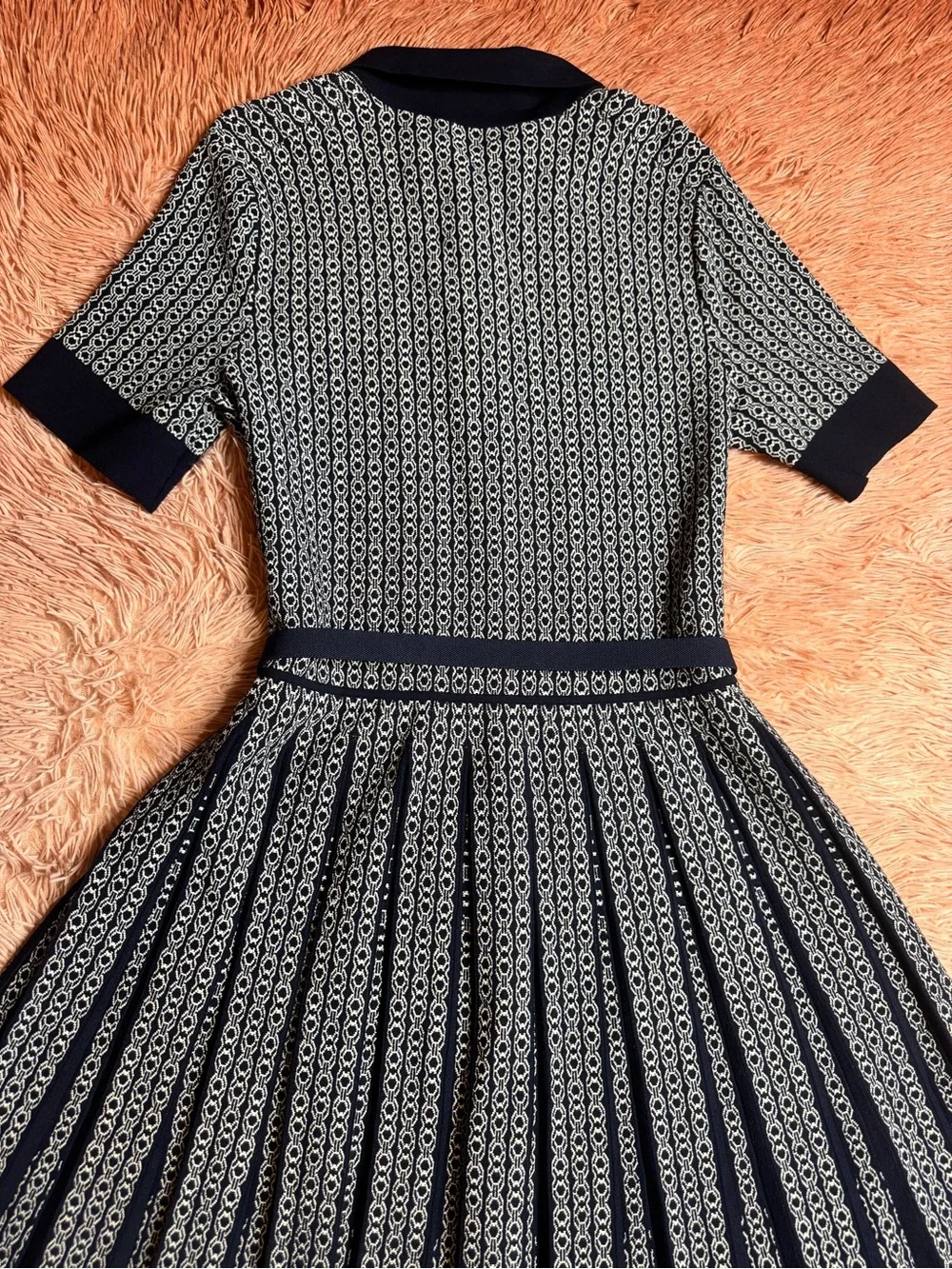 NWOT Tory Burch Gemini Link Jacquard Dress In Classic Ivory Tory Navy. Size L